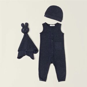 Barefoot Dreams Malibu Collection Baby Onesie Set, size 6-12 months